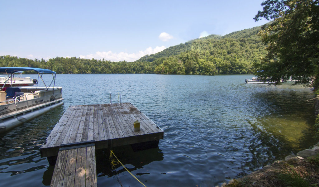 Dock Holiday House A Lake Santeetlah Vacation Rental Located On